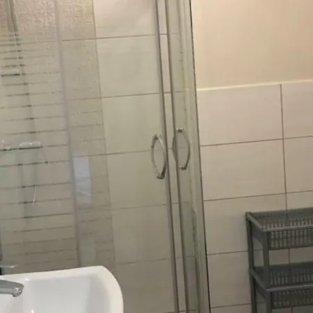Pokoje I Apartamenty 